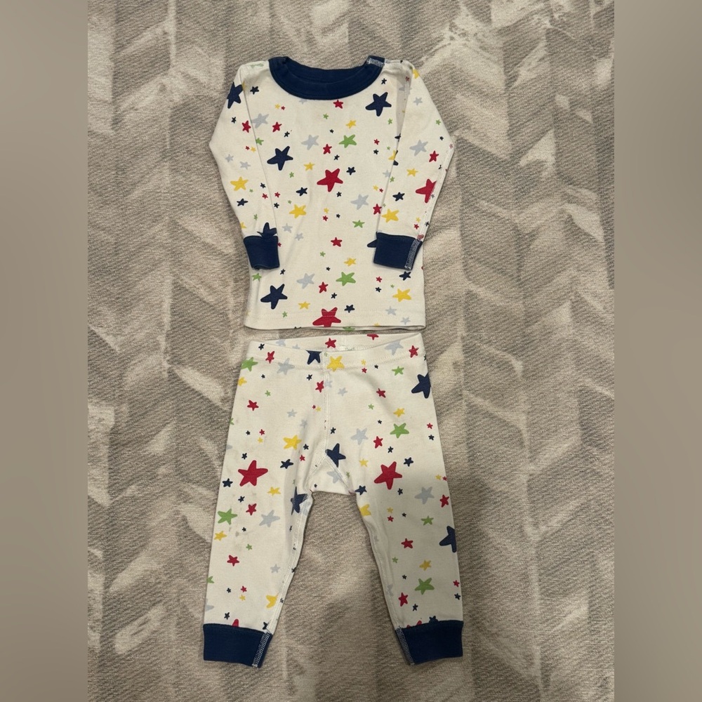 Moon and Back by Hanna Anderson Organic Star Pajama Set